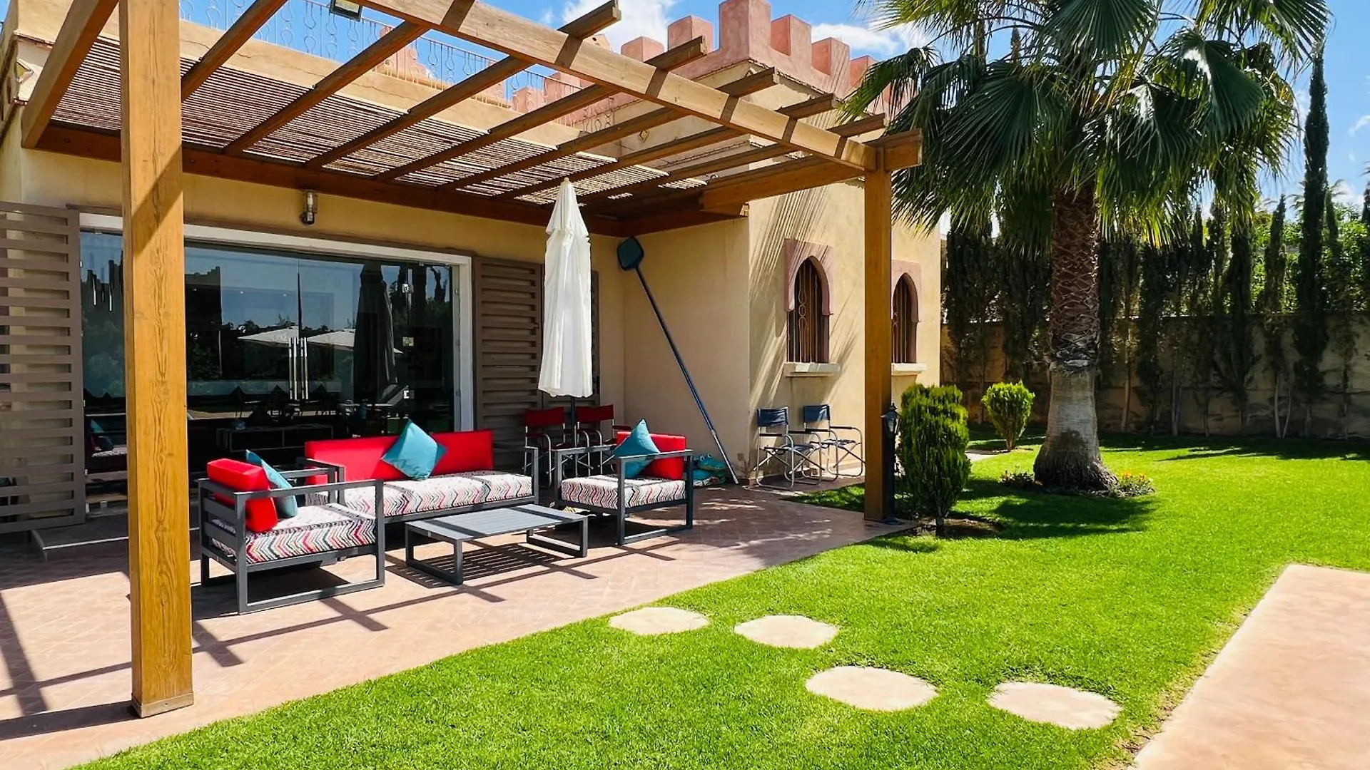Villa Privee Avec Piscine Pour Familles A Marrakech, Lalla Takerkousst Marraquexe